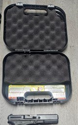 GLOCK G22 GEN 4 .40 S&W - 1 of 3