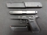 GLOCK G17 GEN5 9MM LUGER (9x19 PARA) - 1 of 3