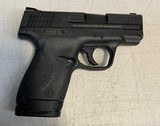 SMITH & WESSON M&P 40 Shield .40 S&W - 2 of 3