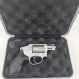 SMITH & WESSON 642-2 .38 SPL - 1 of 3