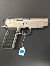 EAA WITNESS FULL SIZE STEEL 9MM LUGER (9X19 PARA) - 1 of 2