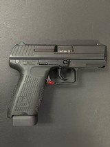 HECKLER & KOCH P2000 9MM LUGER (9x19 PARA) - 1 of 2