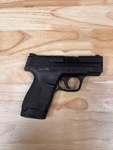 SMITH & WESSON M&P 9 SHIELD 9MM LUGER (9X19 PARA) - 1 of 3