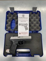 SMITH & WESSON SW40VE .40 S&W - 1 of 3
