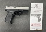 SMITH & WESSON SW40VE .40 S&W - 2 of 3