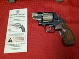 SMITH & WESSON 327 PERFORMANCE .357 MAG - 2 of 3