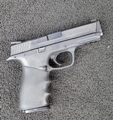 SMITH & WESSON M&P 40 .40 S&W - 1 of 3