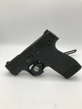 SMITH & WESSON M&P 9 SHIELD 9MM LUGER (9x19 PARA) - 1 of 3