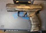 WALTHER PPQ .40 S&W - 1 of 2