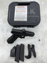 GLOCKG22 GEN 4 .40 S&W - 3 of 3