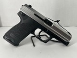 HECKLER & KOCH USP .40 S&W - 2 of 2