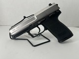 HECKLER & KOCH USP .40 S&W - 1 of 2