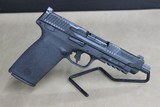 SMITH & WESSON M&P 5.7 NO MANUAL SAFETY 5.7X28MM - 2 of 3