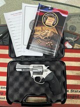 CHARTER ARMS PITBULL .380 ACP - 1 of 3