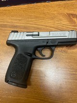 SMITH & WESSON SD40 VE .40 S&W - 3 of 3