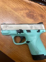 SMITH & WESSON M&P9 SHIELD 9MM LUGER (9x19 PARA) - 2 of 3