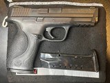 SMITH & WESSON M&P 40 .40 S&W - 1 of 2