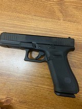 GLOCK 17 GEN 5 9MM LUGER (9X19 PARA) - 2 of 3