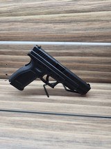 SPRINGFIELD ARMORY XD-40 .40 S&W - 2 of 3