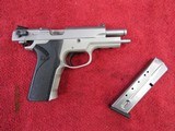 SMITH & WESSON 4003TSW 40 TACTICAL .40 S&W - 1 of 3