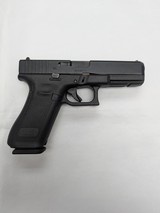 GLOCK G17 GEN5 FS 9MM LUGER (9X19 PARA) - 1 of 3