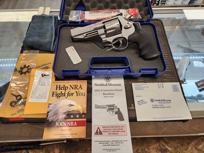 SMITH & WESSON 627-5 pro series .357 MAG