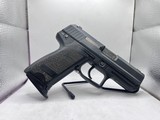 HECKLER & KOCH USP COMPACT V1 .40 S&W - 2 of 3