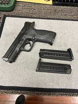 SMITH & WESSON M&P 9 9MM LUGER (9x19 PARA) - 2 of 3