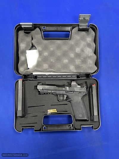 SMITH & WESSON MP 22 .22 WMR