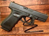 GLOCK G23 GEN 4 .40 S&W - 2 of 3