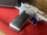 MAGNUM RESEARCH Desert Eagle .357 Magnum XIX .357 MAG - 1 of 3