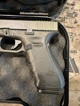 GLOCK
G22 GEN 4 .40 S&W - 3 of 3