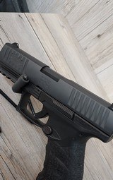 WALTHER PPQ .40 S&W - 3 of 3