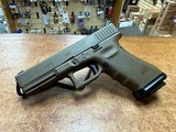 GLOCK G17 RTF2 VICKERS TACTICAL 9MM LUGER (9x19 PARA) - 1 of 3