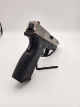 SPRINGFIELD ARMORY XD-40 .40 S&W - 3 of 3
