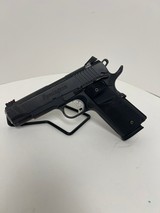 REMINGTON 1911 R1 .45 ACP - 1 of 3