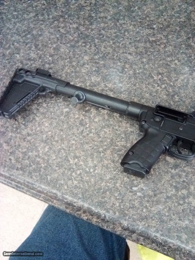 KELTEC SUB 2000 .40 CALIBER