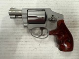 SMITH & WESSON 642-2 LadySmith .38 SPL - 2 of 3