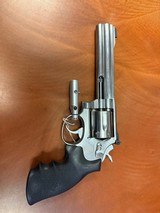 SMITH & WESSON 617-1 .22 LR - 1 of 3