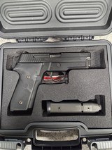 SIG SAUER P229 NITRON .40 S&W - 1 of 2