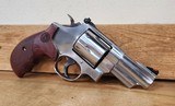 SMITH & WESSON 629 DELUXE .44 MAGNUM - 1 of 3