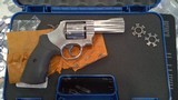 SMITH & WESSON MODEL 610 10MM