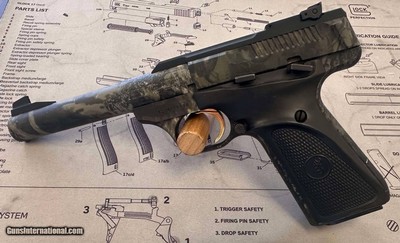 BROWNING BUCK MARK .22 LR