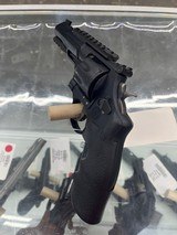 SMITH & WESSON 327 TRR8 PERFORMANCE CENTER .38 SPECIAL/.357 MAGNUM - 2 of 3