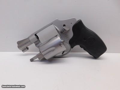 SMITH & WESSON 642-2 airweight .38 SPL