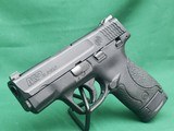 SMITH & WESSON M&P40 SHIELD .40 S&W - 1 of 3