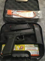 GLOCK glock 17 gen 5 9MM LUGER (9x19 PARA) - 1 of 3
