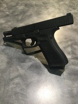 GLOCK glock 17 gen 5 9MM LUGER (9x19 PARA) - 2 of 3