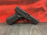GLOCK G22GEN 4 .40 S&W - 2 of 3