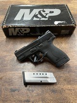 SMITH & WESSON M&P 9 SHIELD M2.0 9MM LUGER (9x19 PARA) - 1 of 3